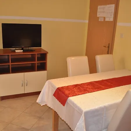 Apartments Zora Vis Chambre photo