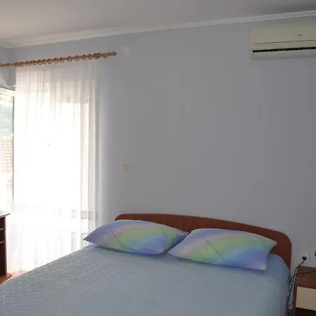 Apartments Zora Vis Chambre photo