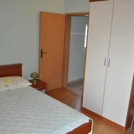 Apartments Zora Vis Chambre photo