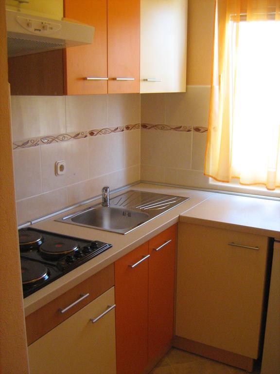 Zora Apartment