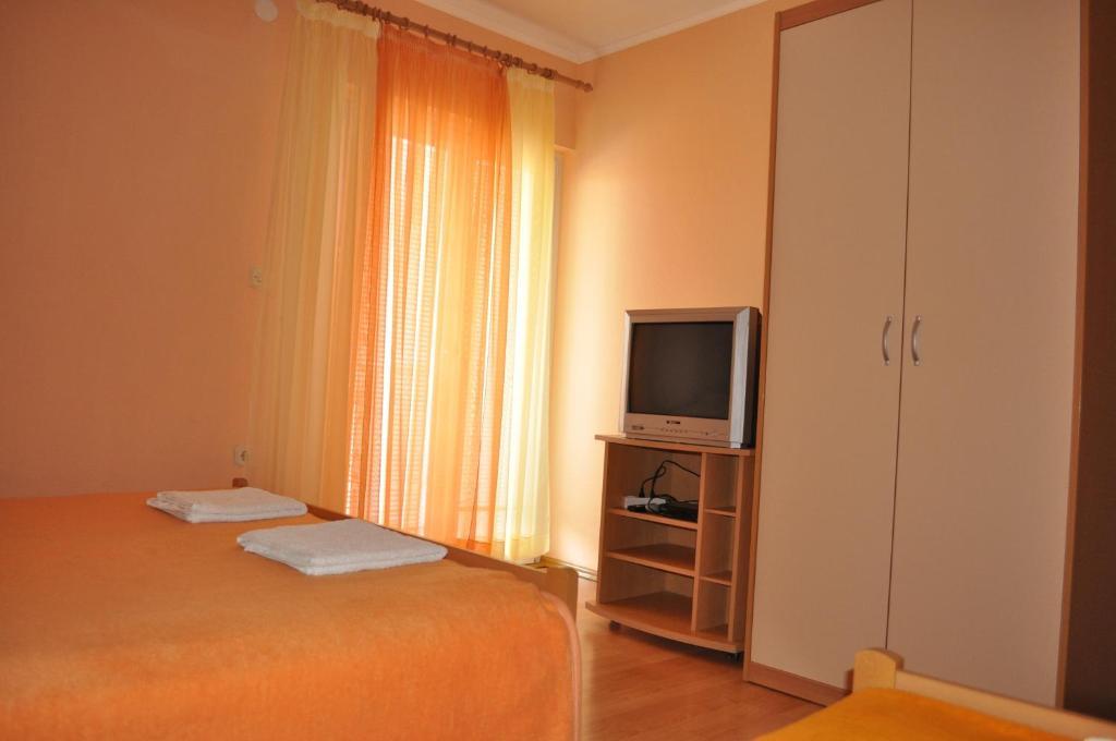 Zora Apartment Vis