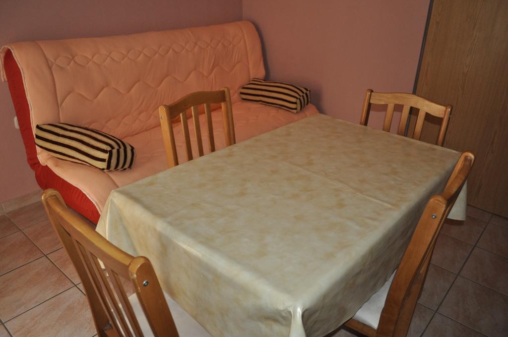 Apartament Zora Vis